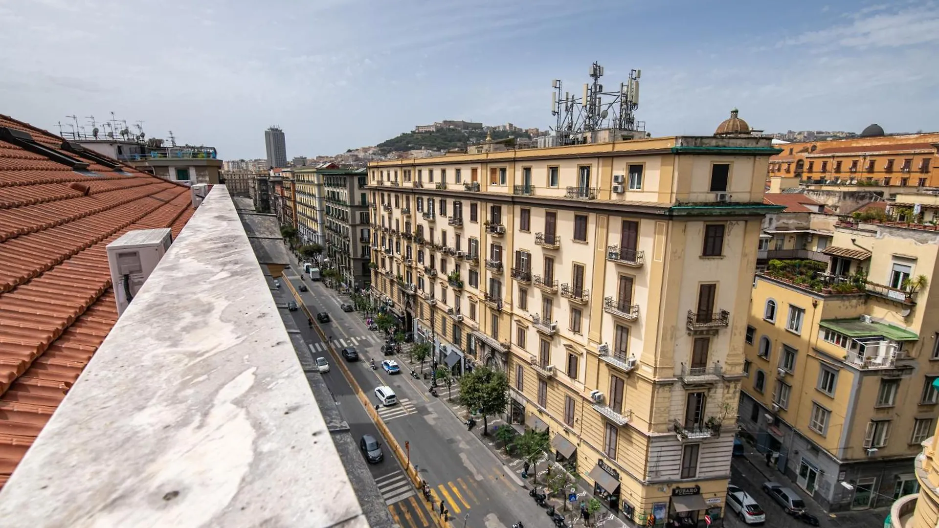 Les Maisons Napoli B 0*, Naples